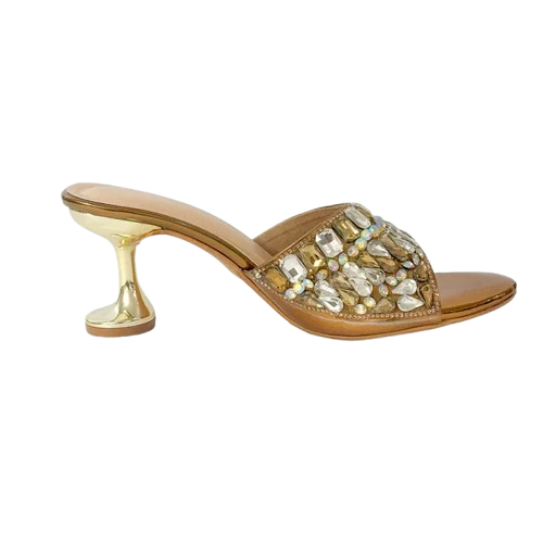HEELS & PUMPS