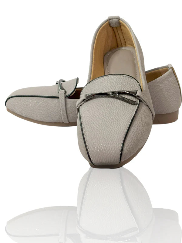 Light Grey Textured Women's Loafers – Minimalist Everyday Flats