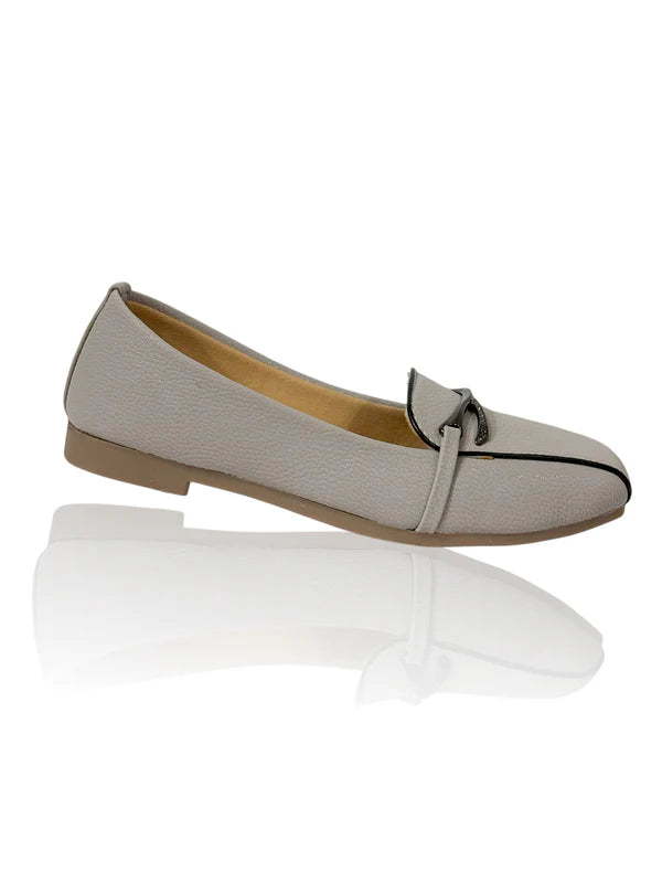 Light Grey Textured Women's Loafers – Minimalist Everyday Flats